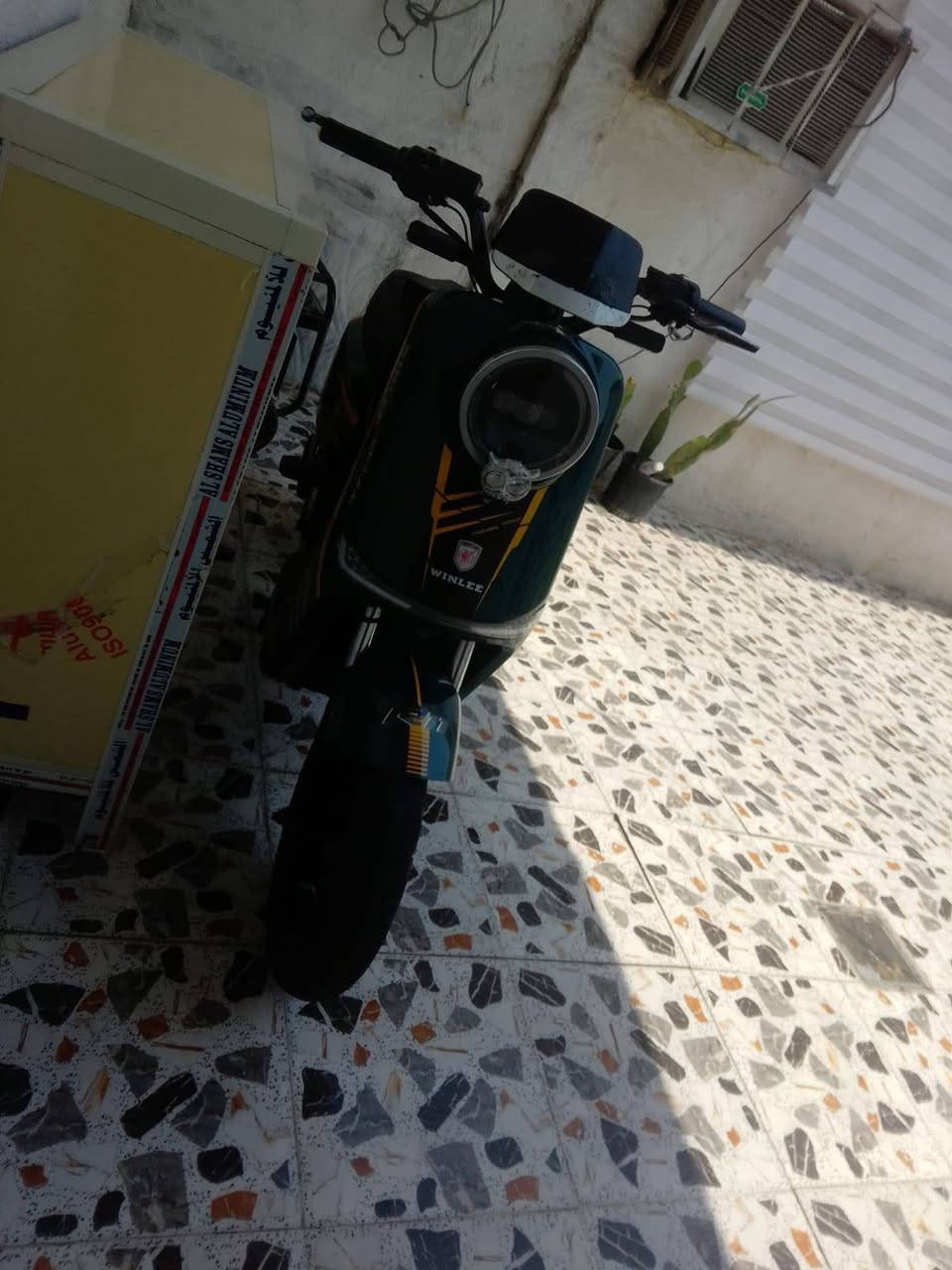 دراجه شحن R11بطاريه32 امبير موديل 2026 
سعر 475 بصمه شغله  اليت عالي ناصي اشاير هورن  نهضته حلوه 

مكان الزبير قرب مستشفى  دار الشفاء *********** واتساب
