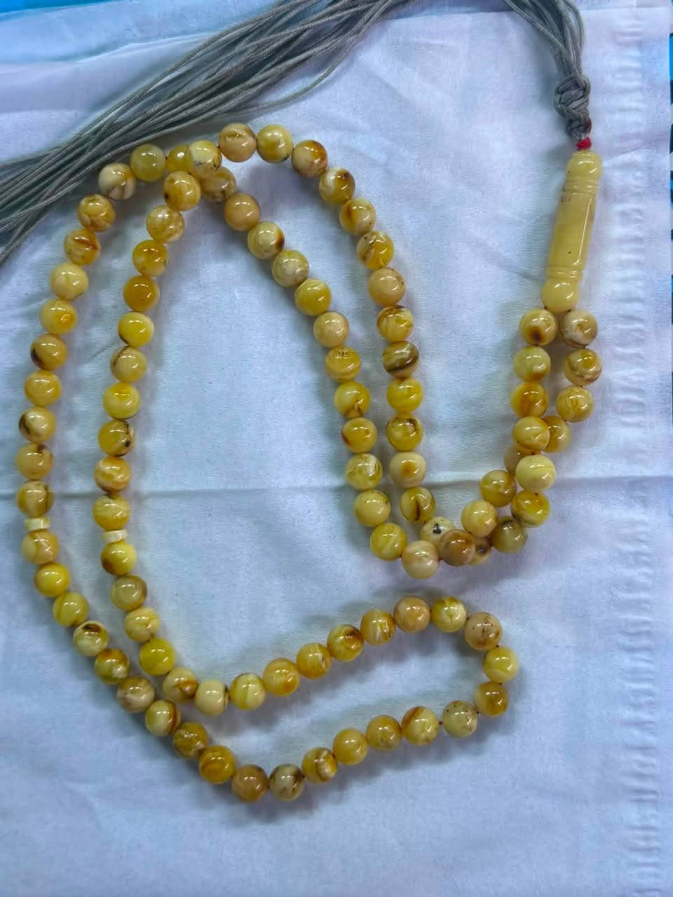 السلام عليكم شباب انتبه قطع كهرب شوائبي امانة الله كهرب حر مو معالج القطعة تخبل بشوائبها وبادية تأخذ لون  32 غرام 101واكثر يمكن تخبل سعرها بلاش مقابل اللي دينباع كهرب شوائبي وهوه معالج
 
3000 الف دينار ومجال بسيط 
التواصل خاص او عل ***********

ملاحضة وبيه عطر الكهرب الخام تطلع ويه التسبيح مو نومي بصرة ❌❌
