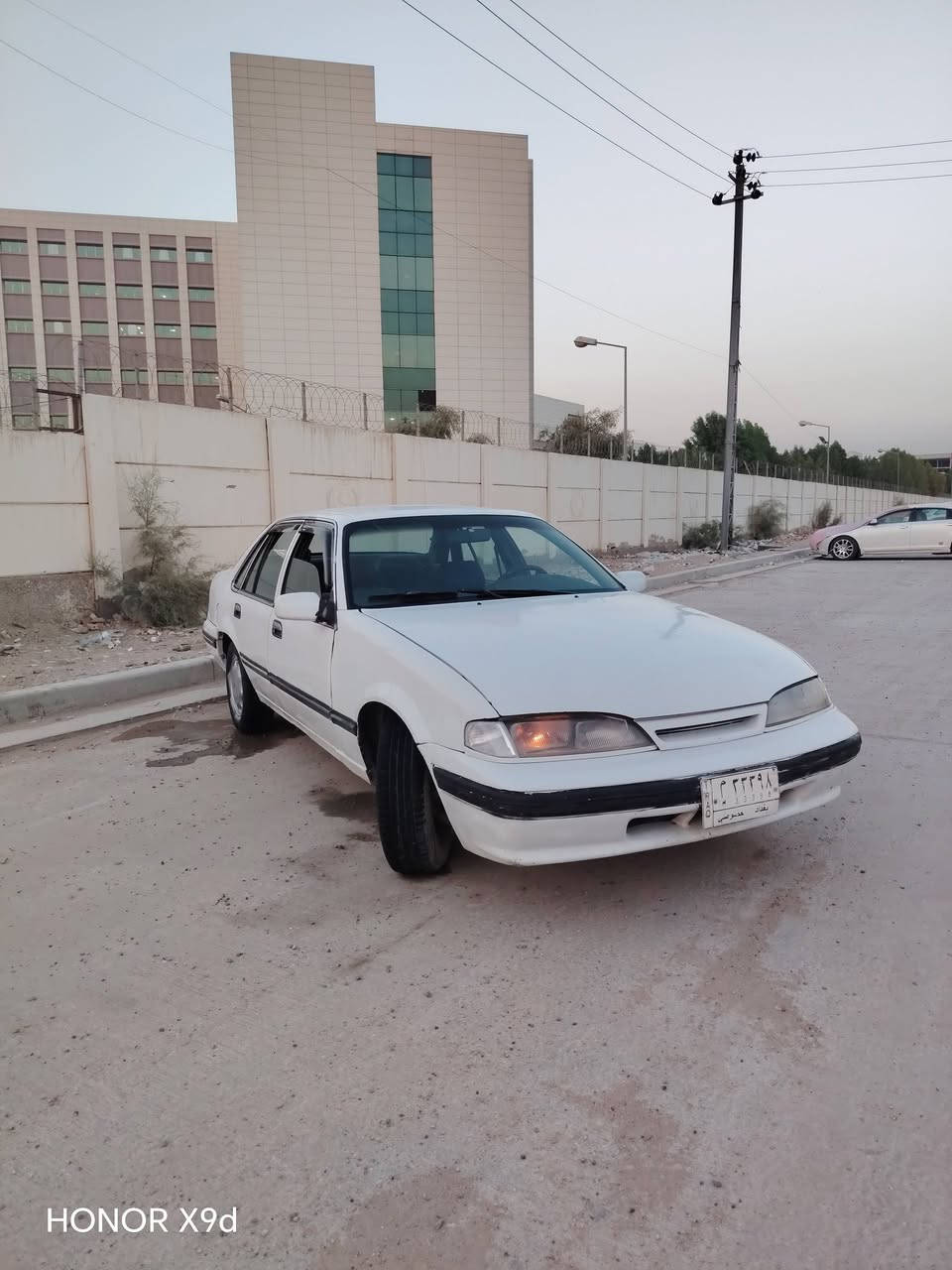 كيرو مكينه بالشيس
موديل 94 سنويه لل 28

تحويل ثاني يوم باترو سلف وتخم تاير جد ودوشه مال الشركه جديده سعر السياره 27 وبيها مجال حك الجيه بكار السياره حله شارع 80 الرقم والاستفسار***********
