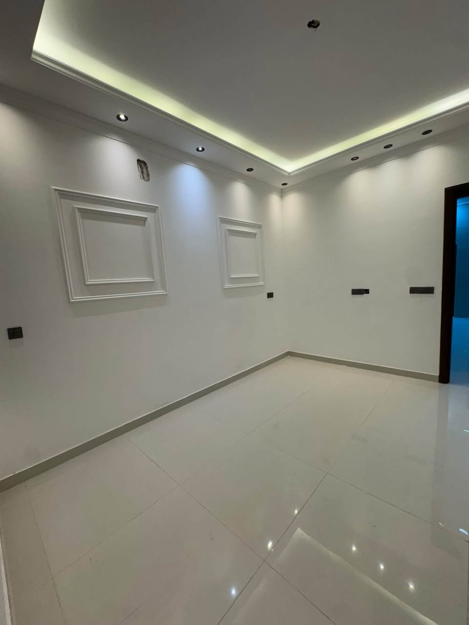 خمسينات للبيع موقع مميز جدا 

الموقع حي الجهاد الرفاق شارع مدينه العاي جنه الكرخ شارع عرضه 20 متر رصيف 3 متر 
المحتويات 
3 نوم صحيات عدد 3
 لمعرفه السعر الاتصال

***********/  ***********
