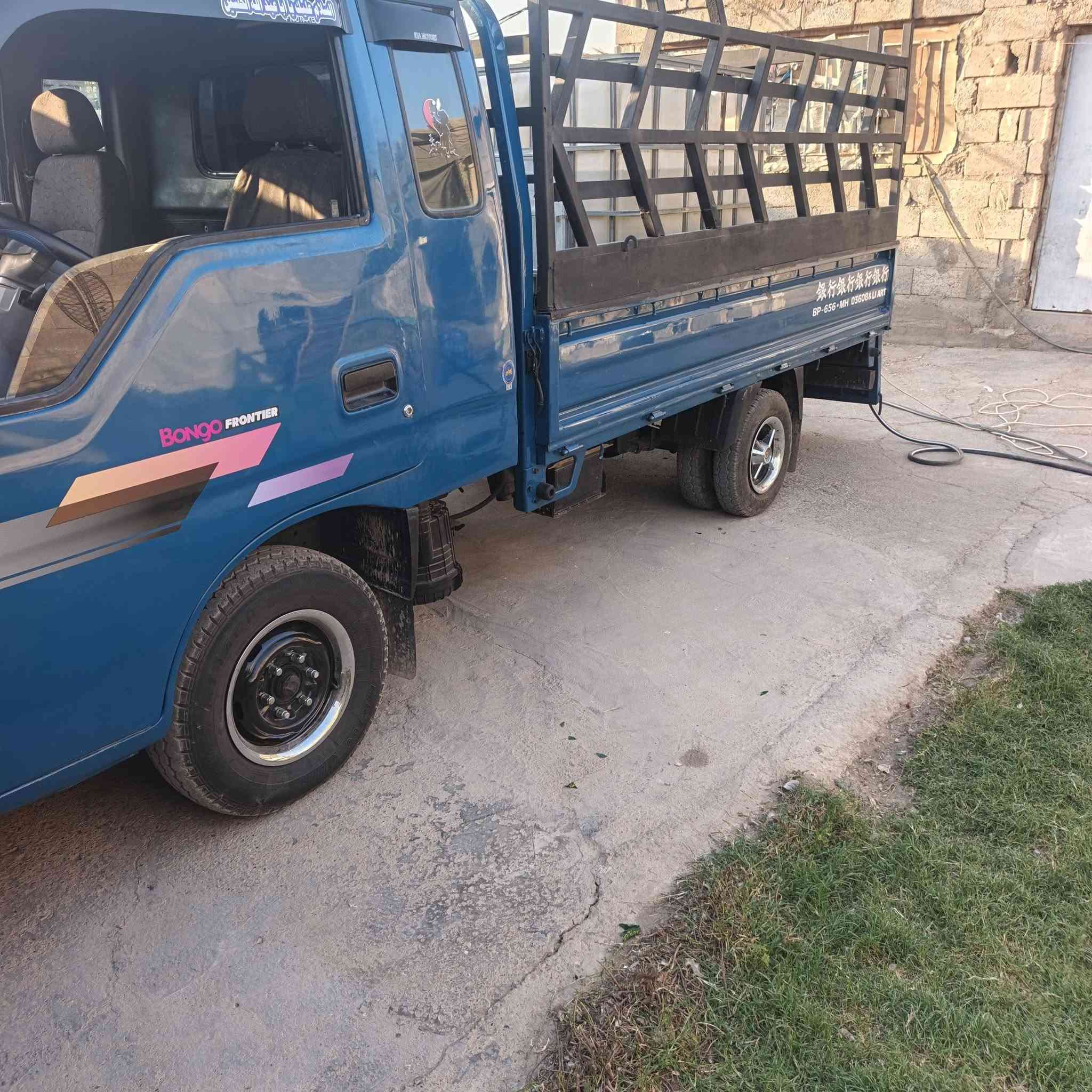 سلام عليكم كيه أم اعيون للبيع موديل ٢٠٠٠رقم بغداد مشروع وطني شرط تحويل السعر ٧٨العنوان بسمايه قرية١٠ الشراي يتصل ***********
