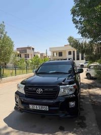 لاندكروز-2015  خليجي ممشى 160 الف كيلو  فقط طرف البنيد من جهة اللايت ب...