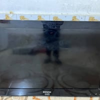 شاشة ٤٣ • بيها خلل • للبيع