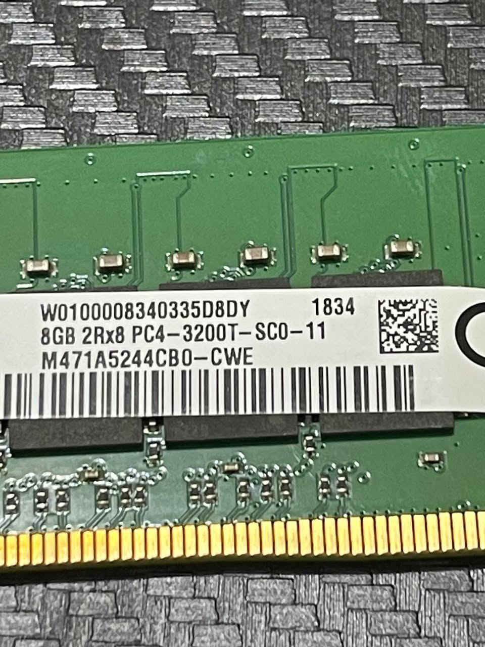 بسم الله الرحمن الرحيم 
رامات ddr4 السرعة 2400  
2x8 16gb
اذا تفيدك قيم بما يرضي الله 
***********
