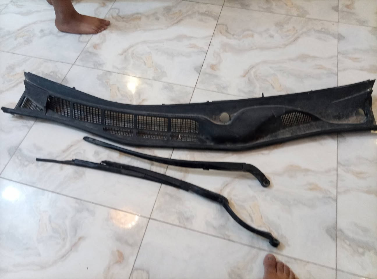 غلاف ماسحات وبريشر افالون للبيع حاويه الاتصال ***********

