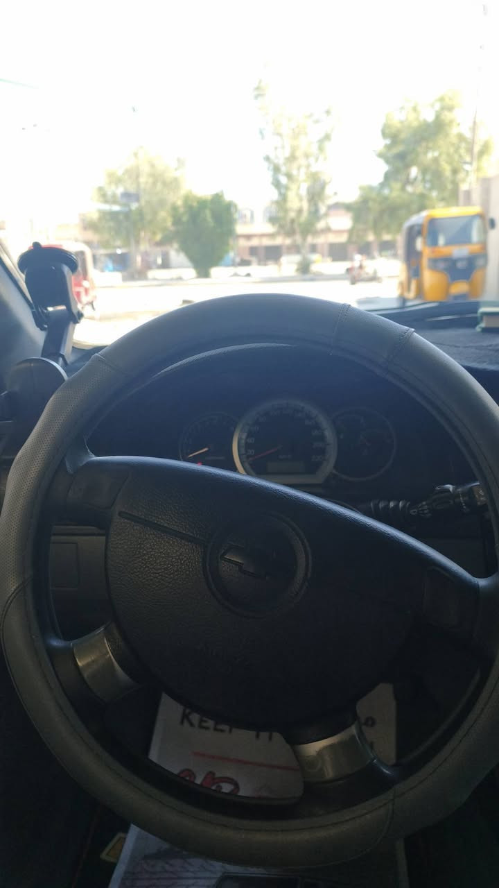 اوبترا ٢٠٠٦ للبيع السيارة جاهزة ما بيهة اي نقص تبريد ثلج كهربائيات كلهة شغالة بيها شاشة وكاميرا خلفية صدر امامي خلفي بحالة ممتازة تايرات + ويالة جدد سنوية بأسمي مشروع وطني لل٢٠٣١ داخلة هزة جديد يعني متعب بالتحويل تجي تفحص السيارة وترايك وين متريد
السعر ٦٣ وبي مجال بسيط للشراي مكاني بغداد  تلفون *********** بي واتس
