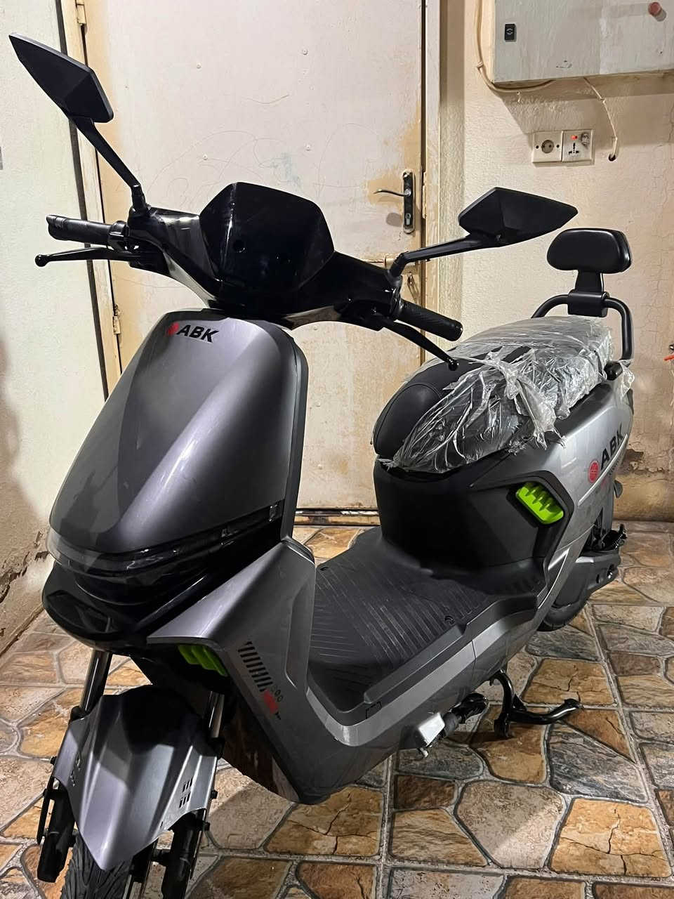 ABK N95C • ٢٠٠٠ واط • ٦ بطاريات غرافين