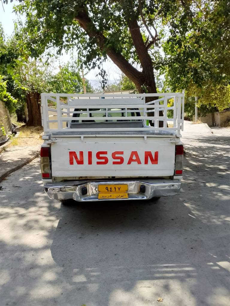 پیکاپ نیسان 
2006
5قولاب
بۆیاغ عام
کێڕ و مەکینەو شەنسی بەشەرت 
تەخویل و خڕامە بەشەرت 
سعر $69 مەجالێکی برایانە
***********wats ap سوران, أربيل
