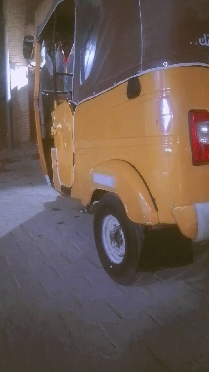 سلام عليكم تكتك للبيع مديل 21 رقم و سنويه بسمي ***********
