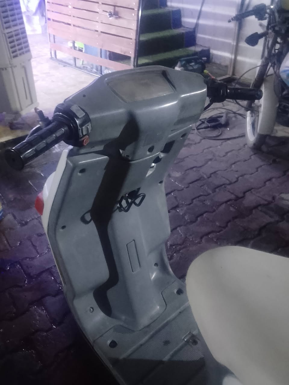 بيكم للبيع فقط 
300 بيها مجال
***********
