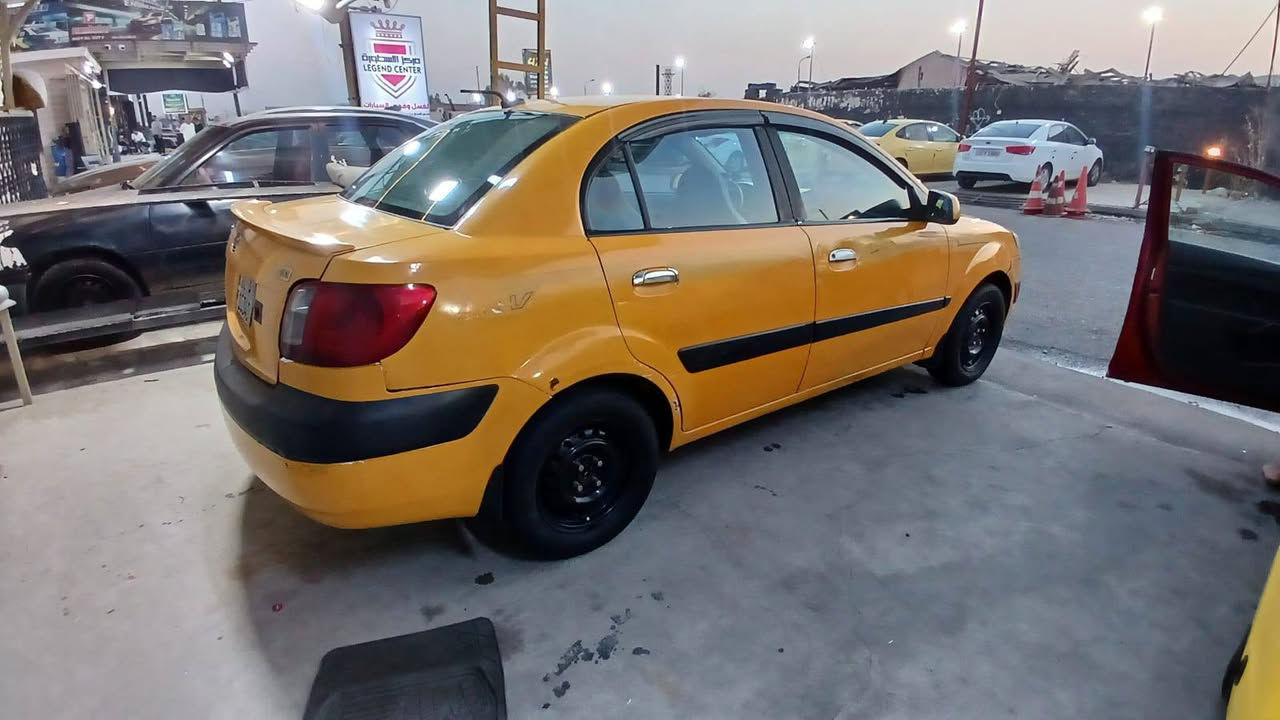 كيا ريو 2009 اب اسمي رقم ديالى دولي مصفره كامل كير محرك شرط تبريد شغال طخم تأير نظيف  السياره اول صبغه السياره بيه كابون  السياره ما بيه معجون بس جاملغ خلفي طخته من امريكا بيه داخل. بل صندق  مكلف بل نشر ***********     ***********  سعره 67 ورقه مكان السياره الموصل الأيسر
