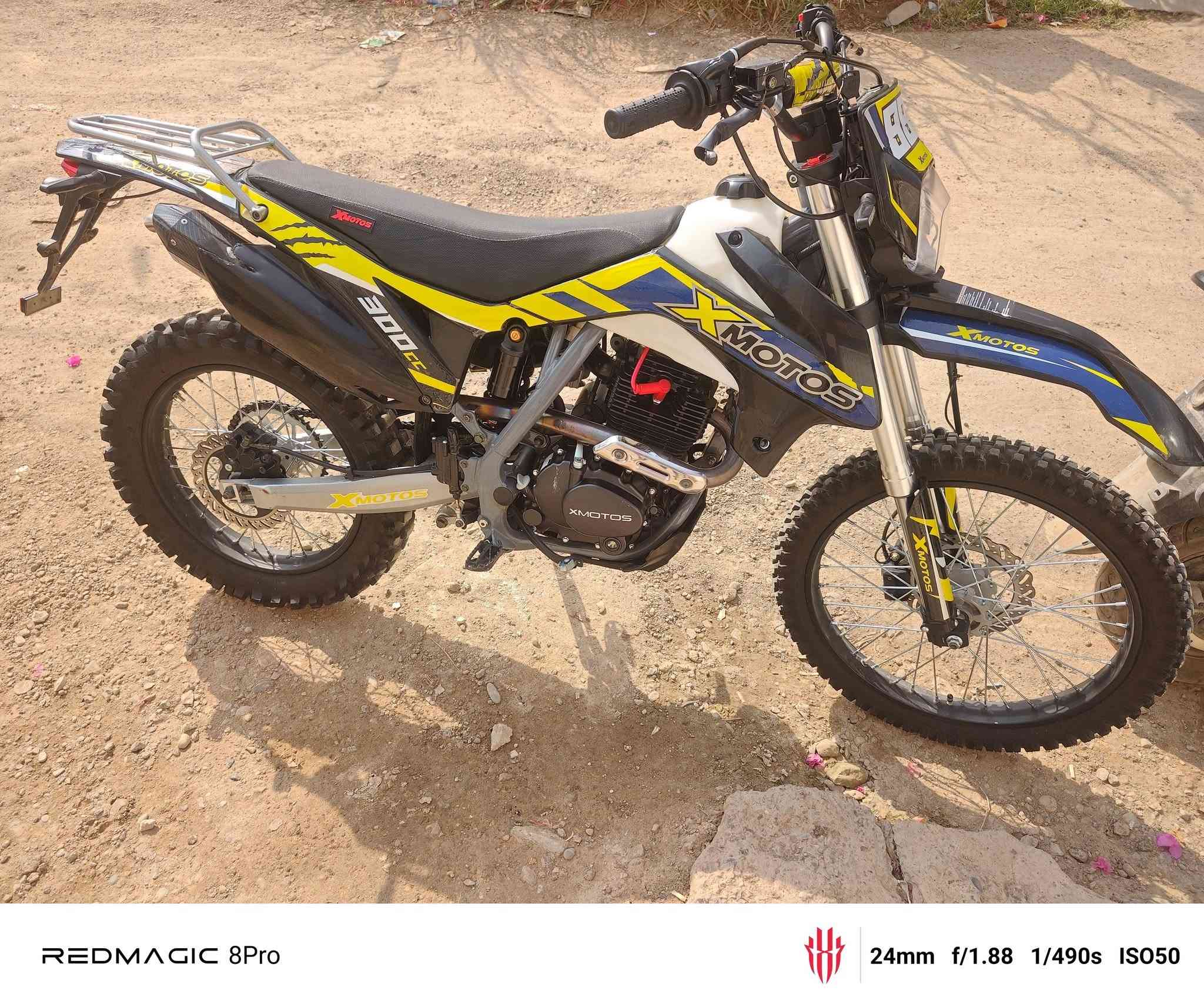 قفاز XMOTOS • ٣٠٠ • اوراق كاملة