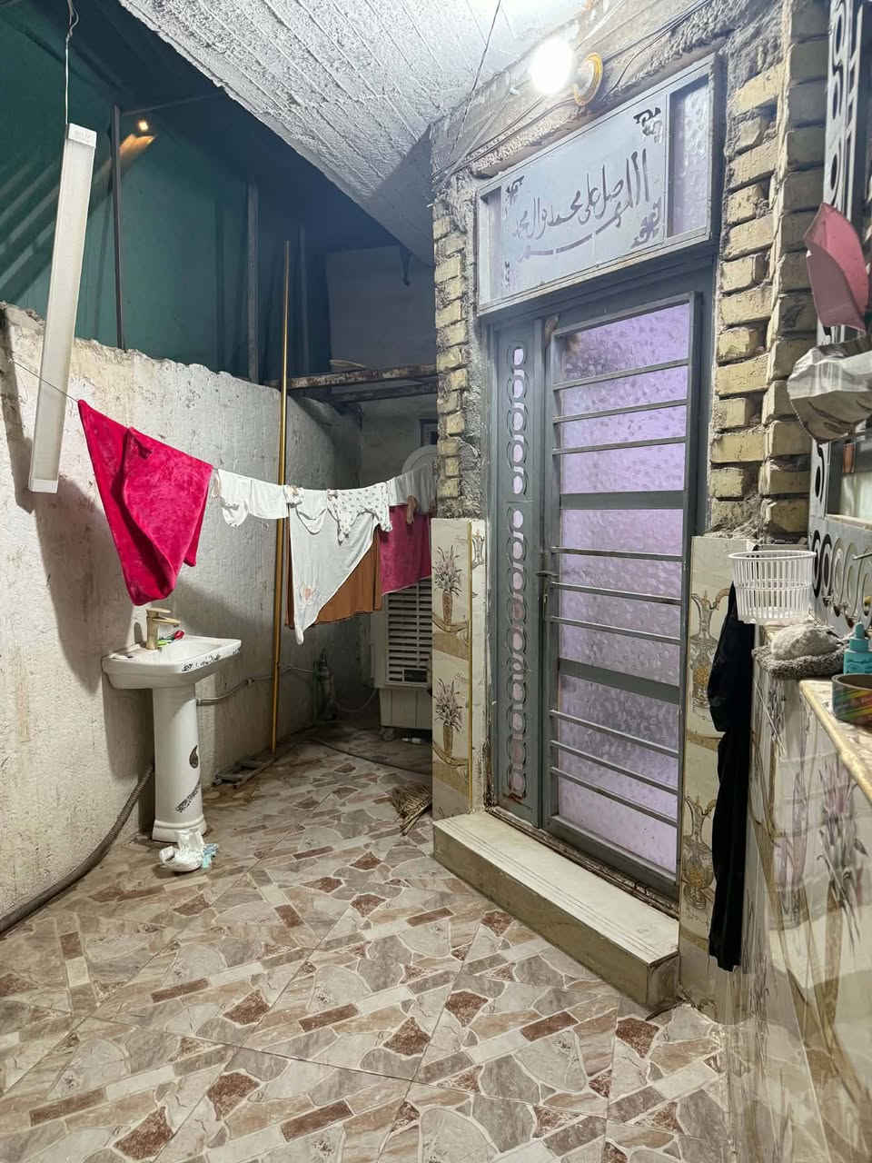 حولي • ١٠٠م • مفروش/بدون أثاث
