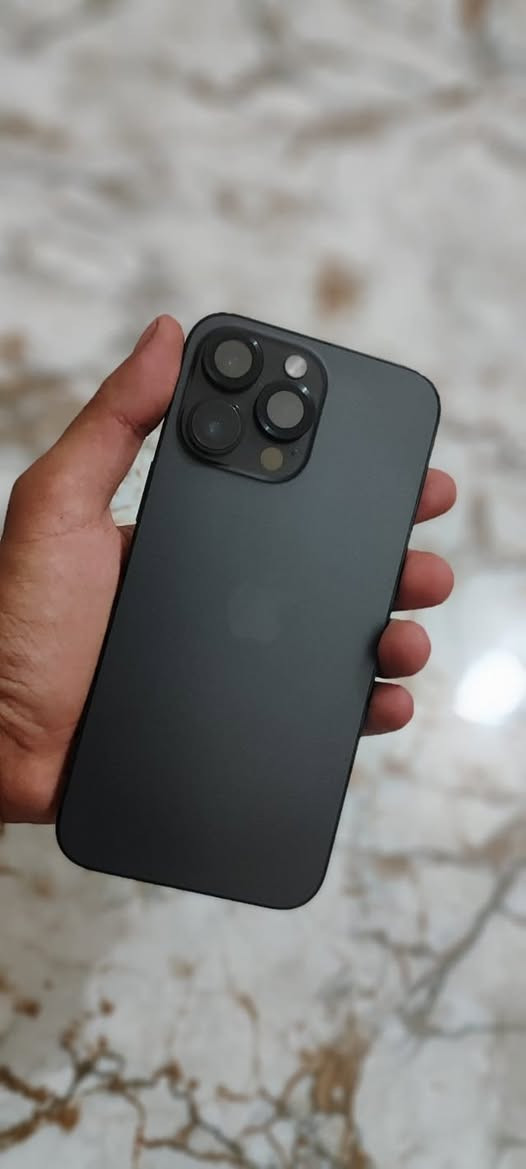 آيفون 14 برو ماكس للبيع

• أمريكي

• الذاكرة: 256GB

• البطارية: 93%

• الجهاز نظيف جدًا وما بي أي شخط أو خدش أبدًا

• جميع معلومات الجهاز موجودة بالصور + انطي ويا شاحنتة الاصلية + خط ESIM 

السعر: 650 ألف 

  مكاني كربلاء شارع ميثم التمار

  للتواصل ***********
