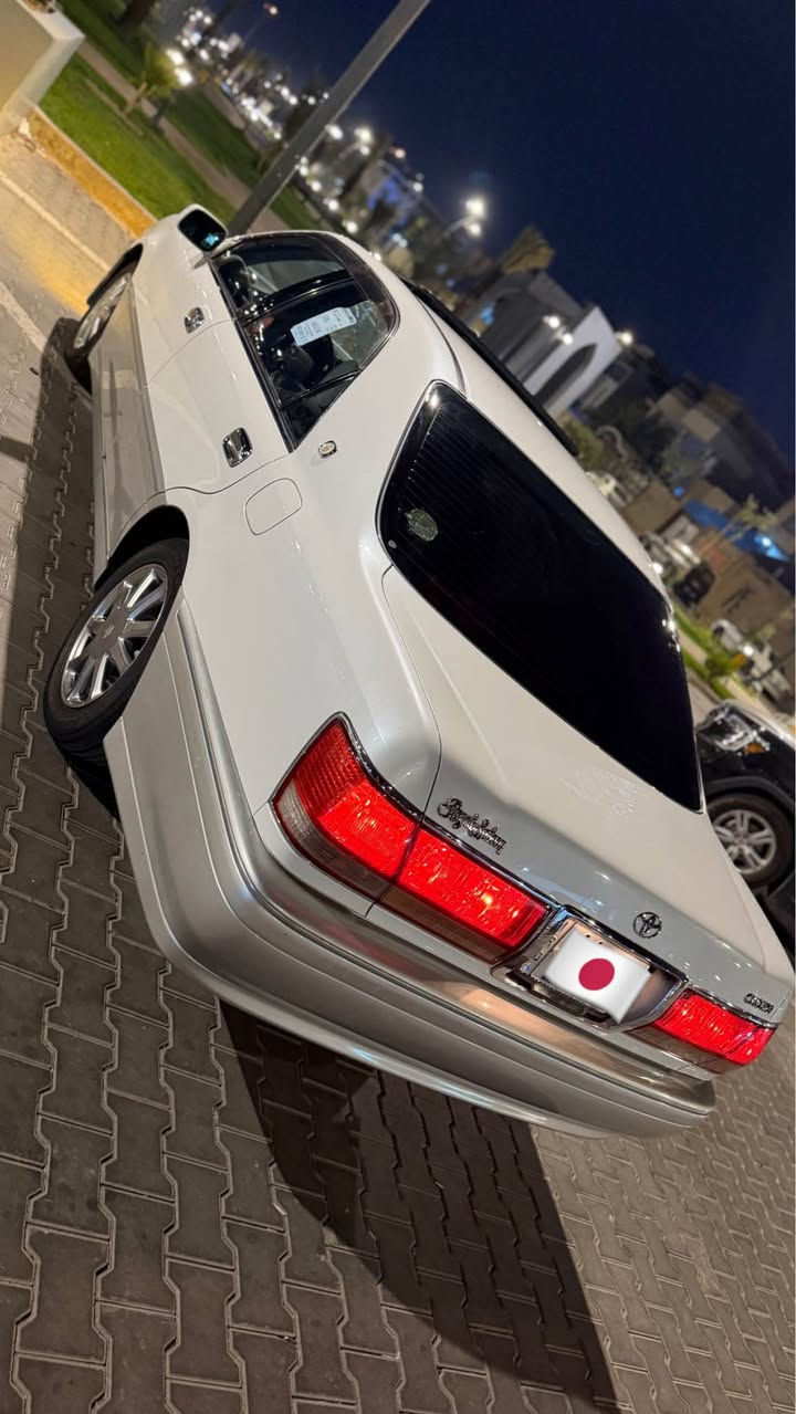 للبيع تيوتا كراون قرار 102 تسجيل جديد قبل اسبوع دكيت رقم 
كفاله عامه بسمي رقم بصرة تحويل ثاني يوم 
موصفات فتحة كشنات كهرباء ستيرن كهرباء 
مديل 1999 دكمتين شاصي 75 محرك ديفور جبير عايد تحويرها ضفيرة جديدة تبريد نظام فلتر مشط اباتشي القصير حداده تخم تاير جديد ويل نجمه نفطي سبير مانازل سياره متعوب عليها يشهد الله اي نقص مابيه شرط 
مكان السيارة 📍البصرة بيع فقط  بدون مراوس 
السعر خابرني وتدلل *********** البصرة, العراق
