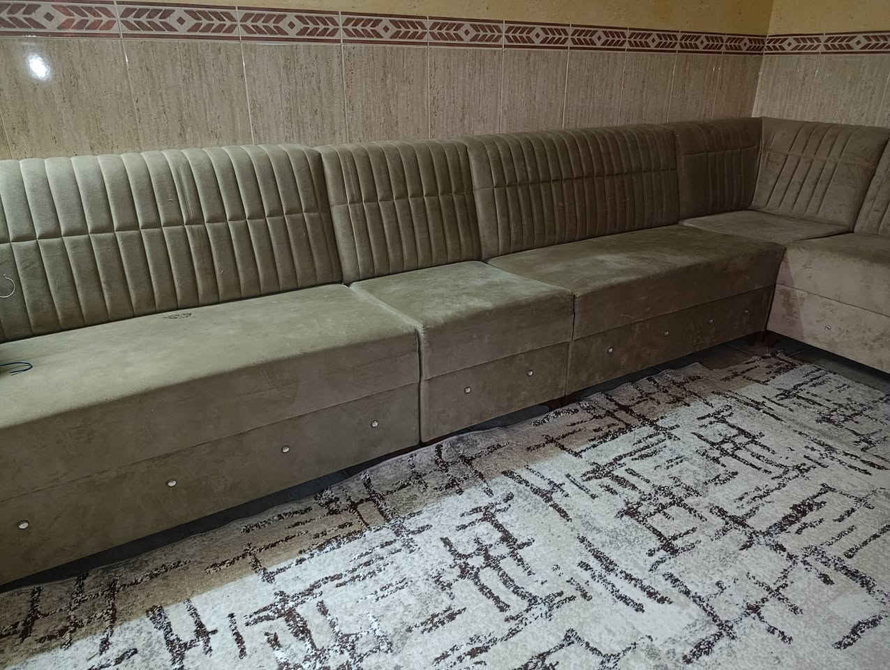 قنفات حرف L • نظيفة • توصيل أربيل