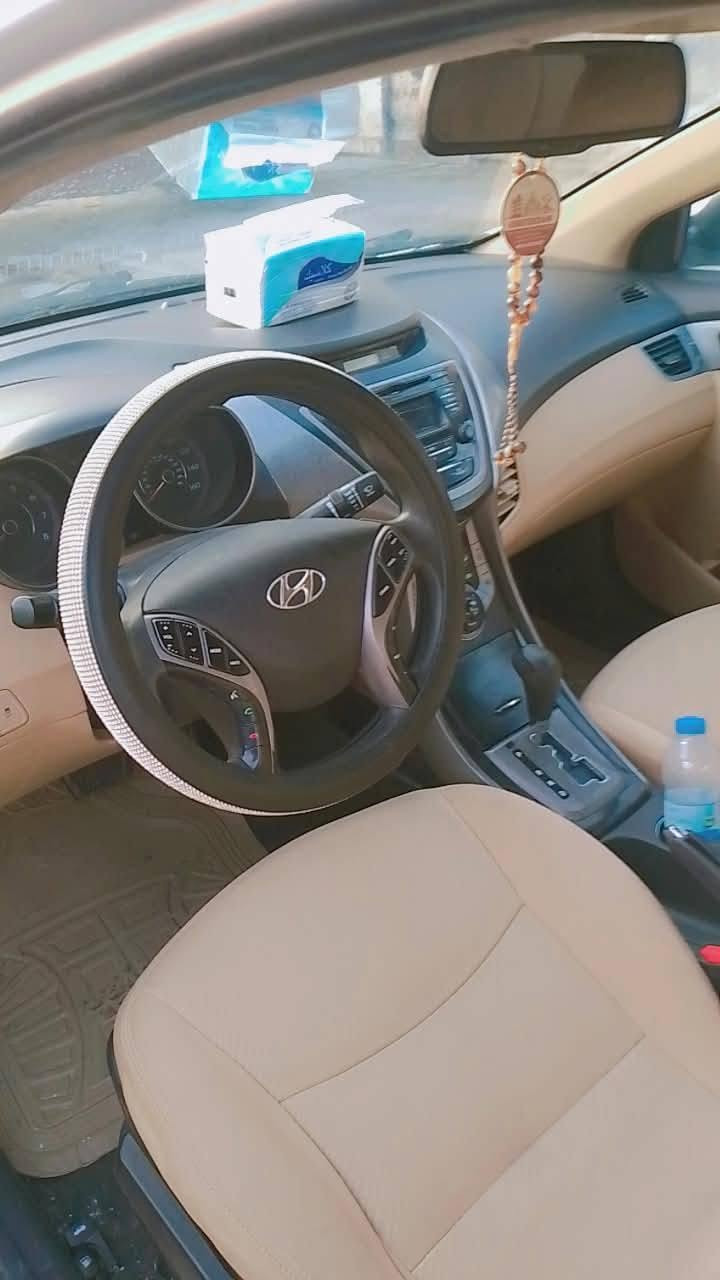 سلام عليكم النترا موديل 13 وارد امريكي حادثهه باب وجاملغ فقط بدون دواخل ليبل واحد مكينه وكير جدد مكينه 1800 تبريد تخم تاير صدر خير من الله السعر 93 وبيهه مجال مكان السياره بغداد رقم الهاتف ***********
