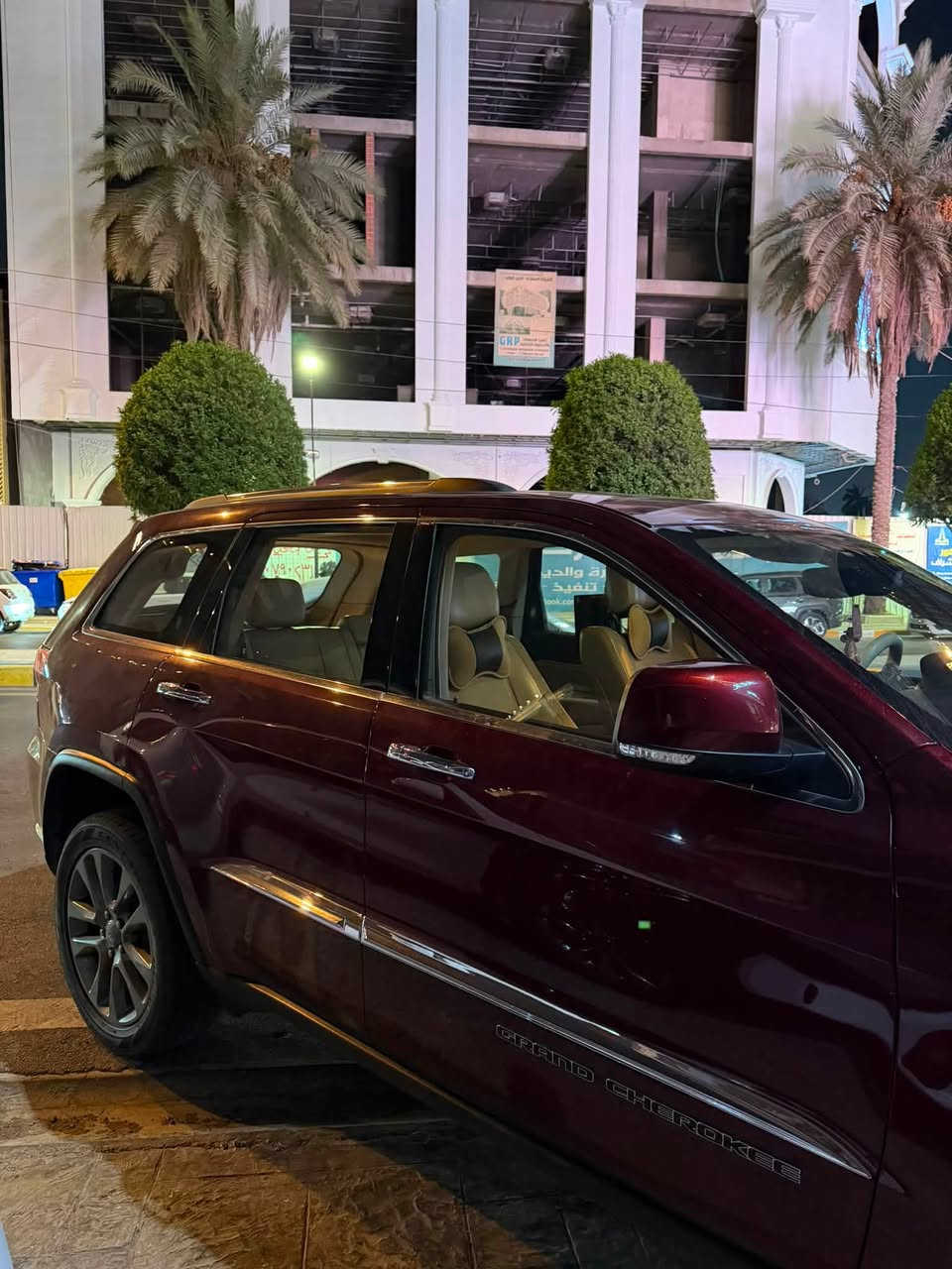 جيب 2017 لون كرزي المرغوب
فئة اللمتد  فول  مواصفات  خليجي وكالة السياره حيل جديدة كفاله عامة من صبغ وتبديل عدا بارد 4  اصابع باب الصدر السيارة ع وضع الشركة  ماشيه 81 ميل وجاهزة  دينار واحد مابيها مصرف تخم تاير جديد صدر جديد سونار موجود
محرك 6سلندر 3600

المواصفات 

فتحة سقف بانوراما

3شاشات 

حساس امامي وخلفي 

كشن خزن ميموري 

كشنات كهرباء 

كشن تدفئة تبريد

كشن الخلفي تدفئه

ستيرن كهرباء + تدفئة 

هيتر بالمري 

جنطة كهرباء

نقطه عمياء

كشنات خلفيه تدفئة 

تشغيل عن بعد 

حساس امامي خلفي 

رقم بغداد بأسمي 

مكان السيارة بغداد 
***********
