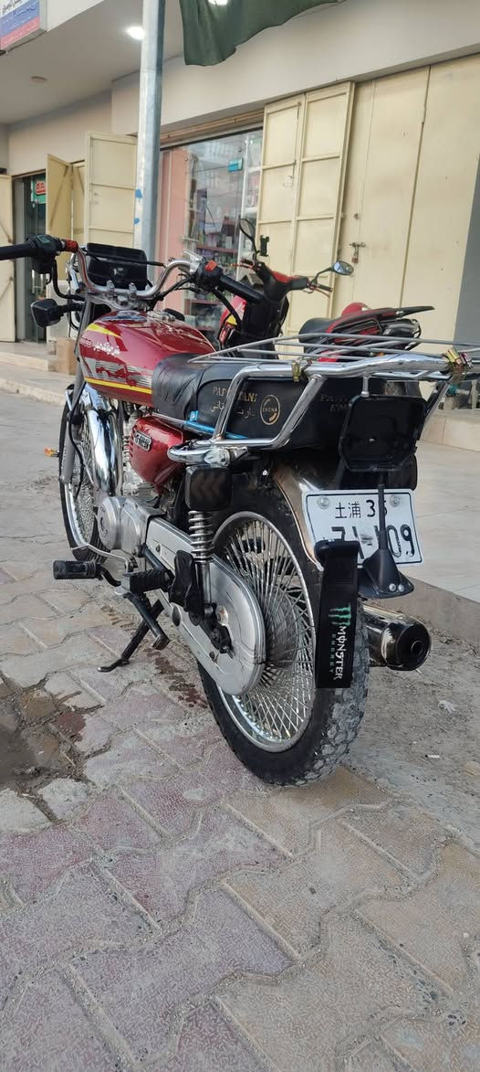 للبيع ماطور محرك بيها صرف مديل 23 الرقم هاتف ***********
