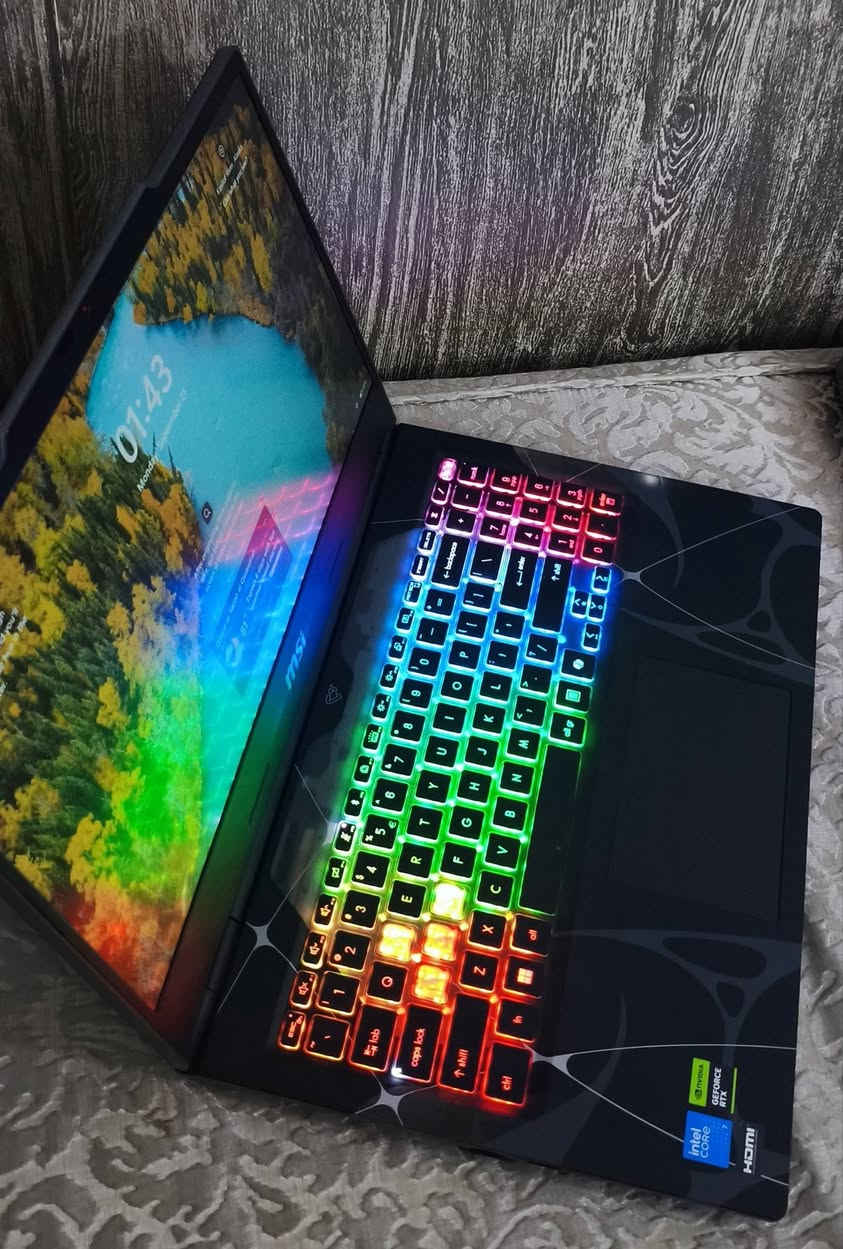 السلام عليكم 

الموديل: MSI Cyborg 15 
المعالج: Intel Core 7 240H
الذاكرة العشوائية (RAM): 16GB DDR5
التخزين: 512GB SSD
كرت الشاشة: NVIDIA GeForce RTX 5060 بسعة 8GB
الشاشة: 15.6 بوصة بمعدل تحديث 144Hz

استخدام شهر واحد فقط    السعر 1,650 
للتواصل واتساب   (( *********** ))  وتدللون
