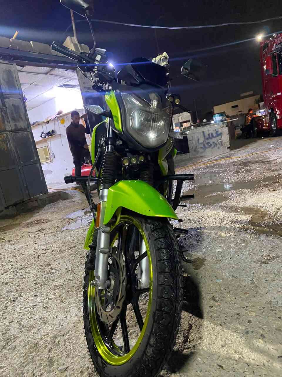 دراجة شاينك 250cc مرقمة
مكينة 250 تجي و 6 نمر 2023 مرقمة باسمي تحويل ثاني يوم وباي محافظة تصير تتحول 
 سنوية جديد بشهر الثالث مطلعها 
الدراجة مزوده من كلشي ما بيها اي نقص  وتوني موسيلها ادامة غراضها موجودة ايضاً للي متخاوف من سالفة المواد الاحتياطية
السعر مليونين و300 بيها مجال بسيط حك الشراي 
متواجد بس وتساب
***********
