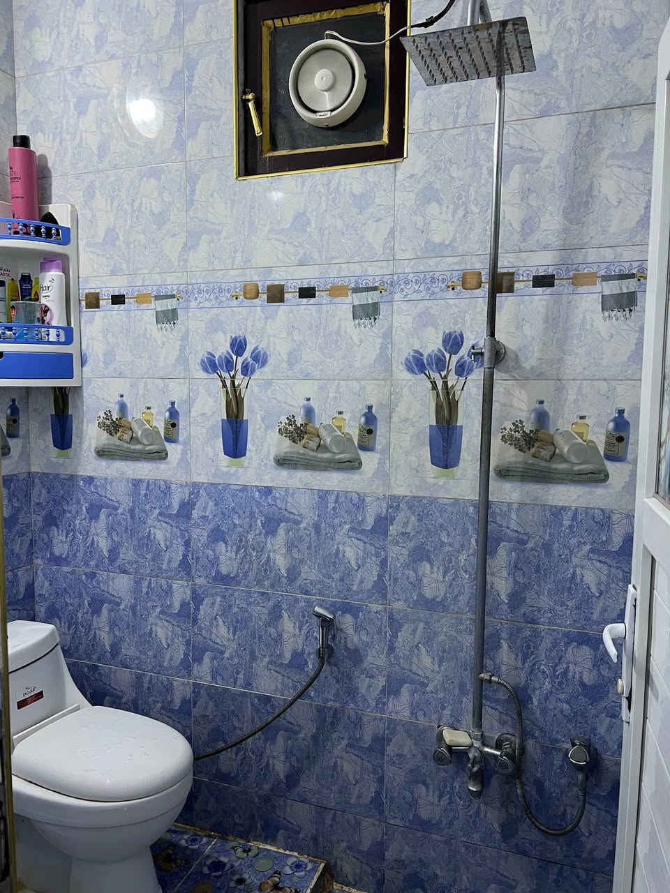 بيت للبيع للبيع للبيع
(((((( السعر على الخاص غير متواجد.الا على الواتس اب )))

سلام عليكم ورحمه الله
بيت للبيع مساحه 80 والواجهه 4 والنزال 20 

البيت ترميم جديد من الداخل والخارج فقط الواجهه باقيه وبسعر مناسب جدا جدا 

الموقع شعب شارع الصحه ضباط الكويتي 

طابو ملك صرف 

احد احسن الاحياء بالصحه 

للاستفسار اكثر عن التفاصيل الاتصال على الرقم ***********

