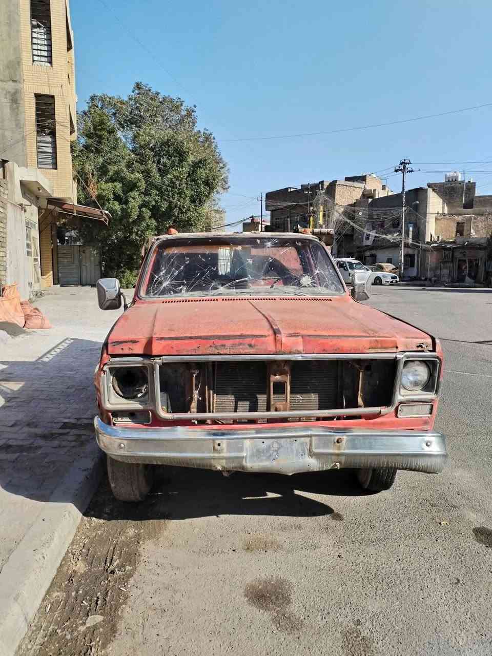 شوفر ليت بيكم موديل ١٩٧٨  رقم نينوئ مميز ٣ ارقام قديم وضعه رقم بسمي شغاله  محرك سته  سلندر مكاني بغداد كرخ
رقم الهاتف ***********  سعره ٢٣ ورقه
