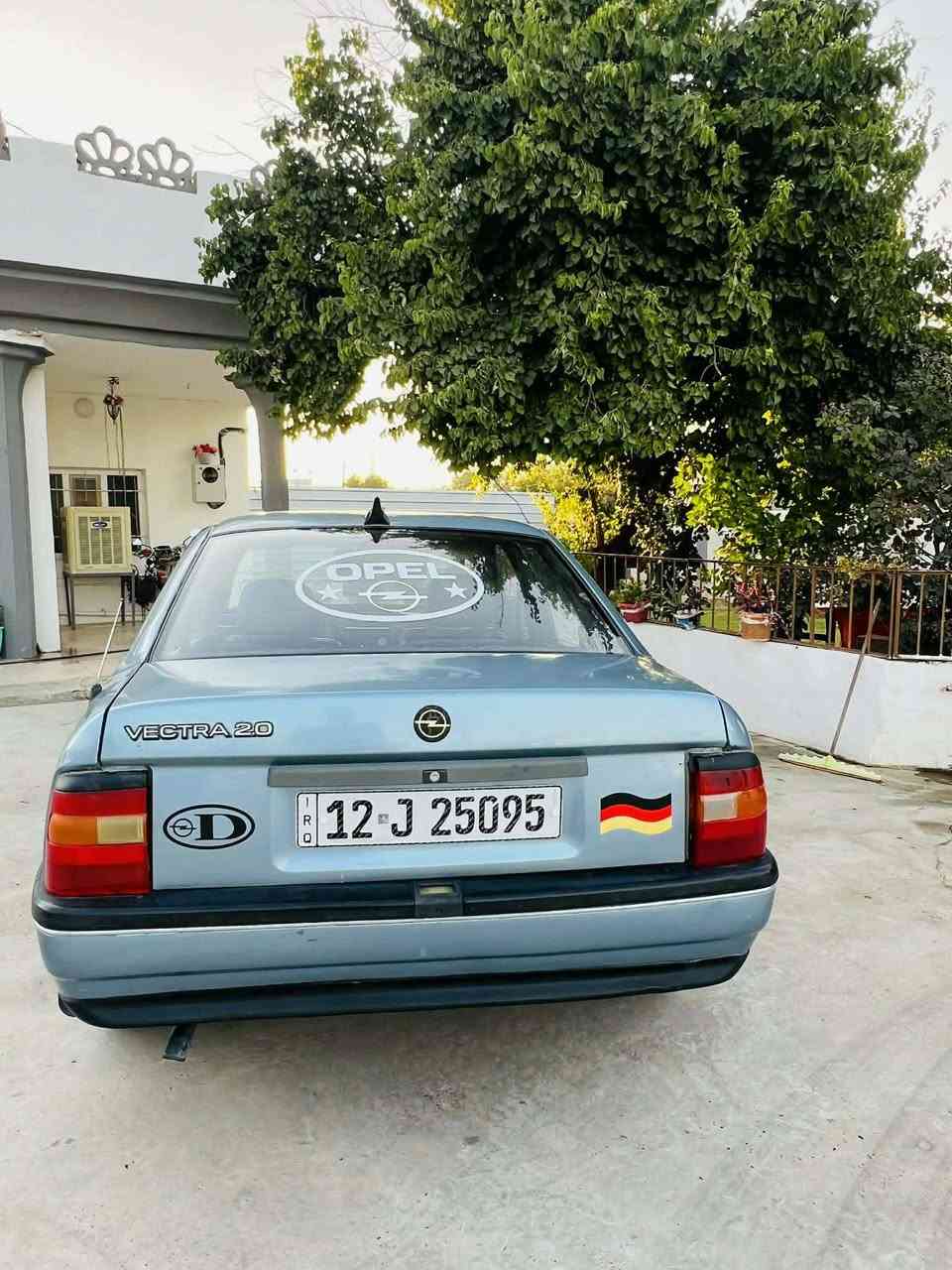 أوبل فكترا موديل 89 حجم 20 صندوك سياره جاهزه نظيفه صبغ جماليه محرك وكير شرط مكفوله بأسمي تحويل مباشر مع باركود بانزين السعر 38 وبيها مجال. ***********
