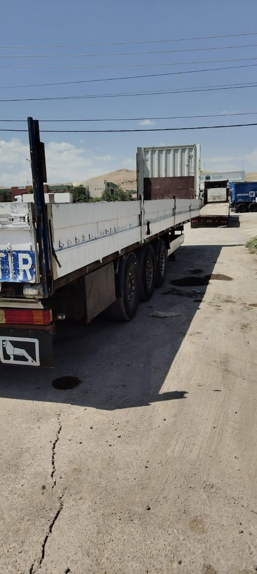 عارەبانە بۆ فرۆشتن
ڕەبتی سلێمانی ، کرۆن ، دنگیر سافی دیسک وەسەت ، سەفحەی 60 ، چوارتایەی لۆک ، بێ نوقسانی  . 

***********
