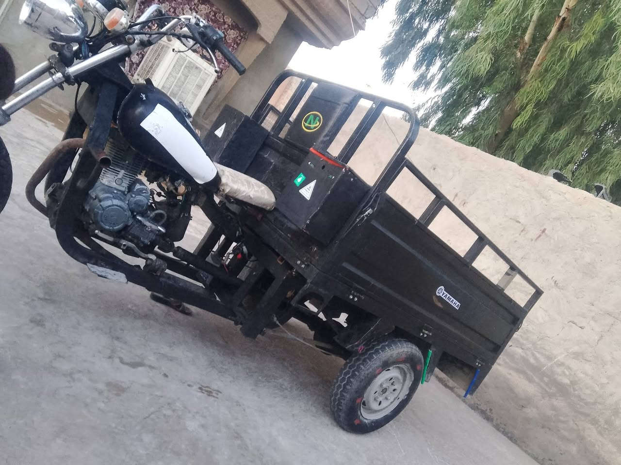 ***********
