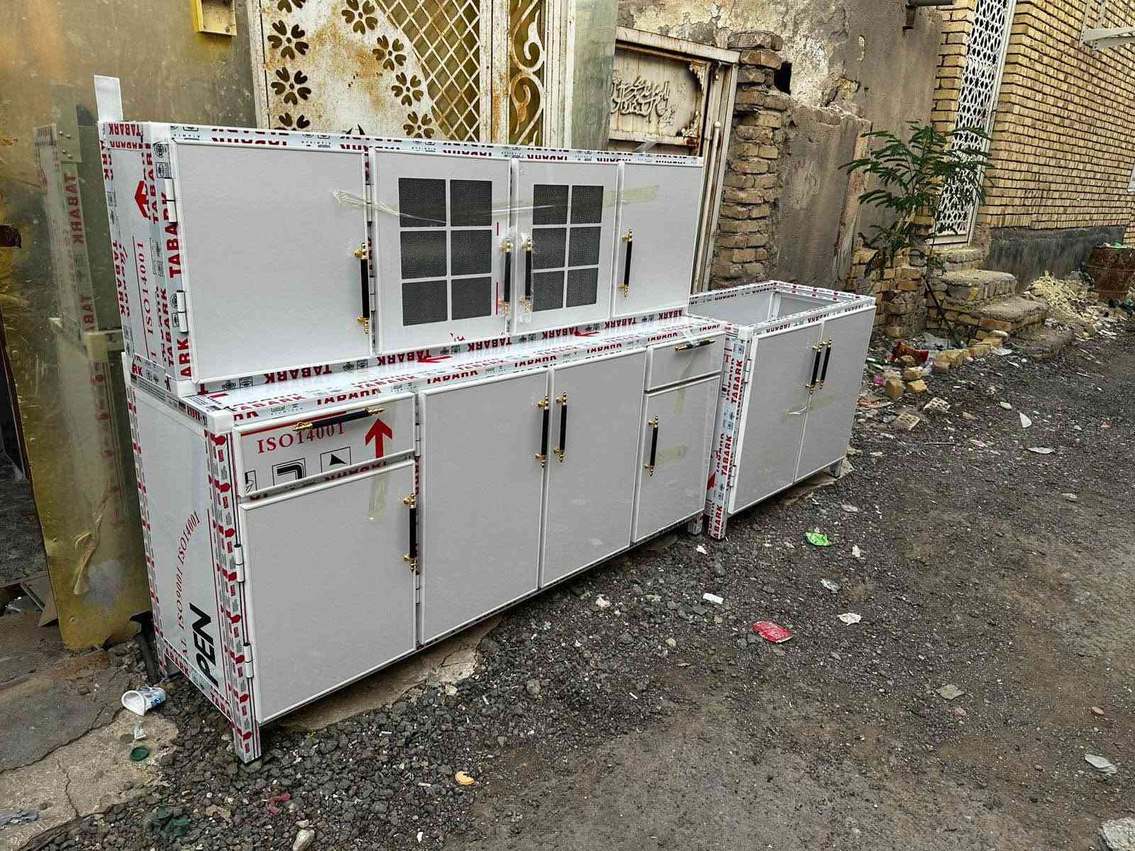 تخفيضات كاونتر  مع سنك مرمر شغل تزكام وثقيل بليت واحد ملم  430 العنوان ناصريه شارع الاخلاص *********** ناصرية, ذي قار

نص مكتوب في الصور:
- المنيوم علي
- ***********