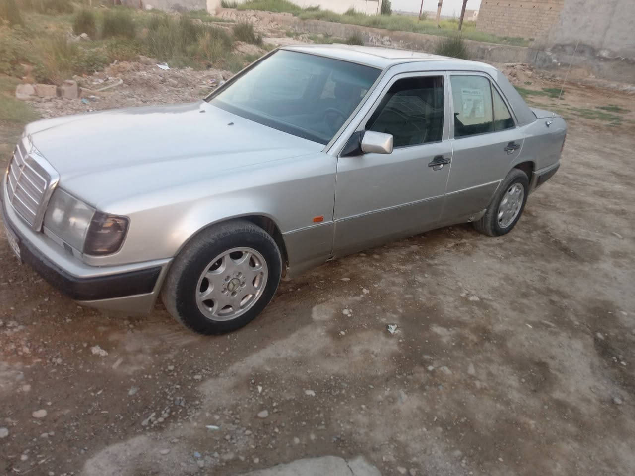 مارسدس دب موديل89 محدثه سياره خارج دخل نظيف مكينه بطه مكينه كير جدد سياره جاهزه من كلشي كهربائيات كله شغاله بيع اومراوس مكانه ديالئ شهربان  (سعر48)***********
