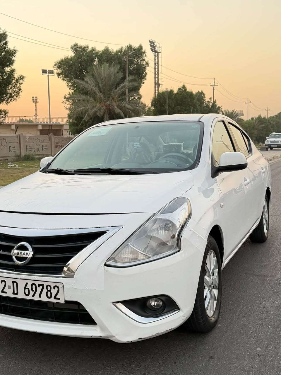 السلام عليكم سني هندي 2021 فول ام البليته الزركه ماشيه 48km السعر ( 104$) مكاني بغداد زيونه *********** 
سياره جديده مكفوله من الضربه والصبغ فقط بارد مكانين صغار ما مبينات تبريد ثلج محرك وكير مكفولات بيها منضومه مال غاز 
سياره جاهزه اربعه جام كهرباء تحكمات ستيرن قطعتين تبريد ويل كب الشراي يتصل

