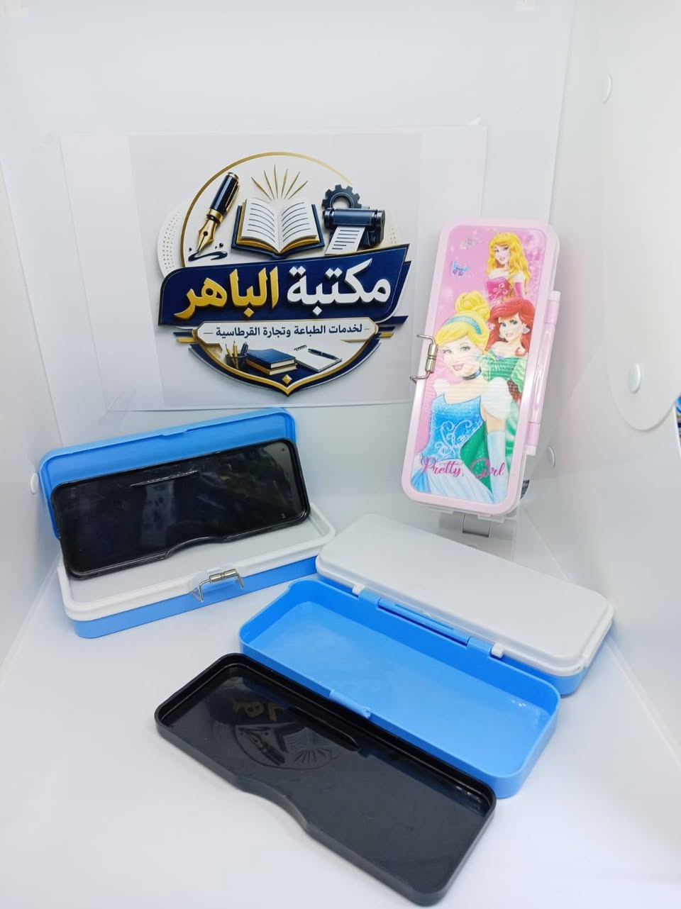 تشكيلة من محافظ الأقلام المميزة ✨
📍 العنوان: #عنه_نهاية_شارع_الحضرة_قرب_جامع_النور
📞 للتواصل معنا مراسلتنا على الخاص أو الاتصال على الأرقام التالية:
***********
***********
🚚 خدمة التوصيل داخل القضاء مقابل 1000 دينار فقط
🚛 التوصيل لجميع المحافظات مقابل 5000 دينار
مكتبة الباهر… كل ما تحتاجه بين يديك 📚✏️
