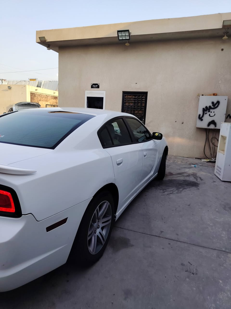 السلام عليكم جاجر كفاله عامه بسمي شمالي تحويل مباشر جاهزه تبريد تخم تاير حداديه جديده  السعر ١٢٨ بيه مجال ***********
