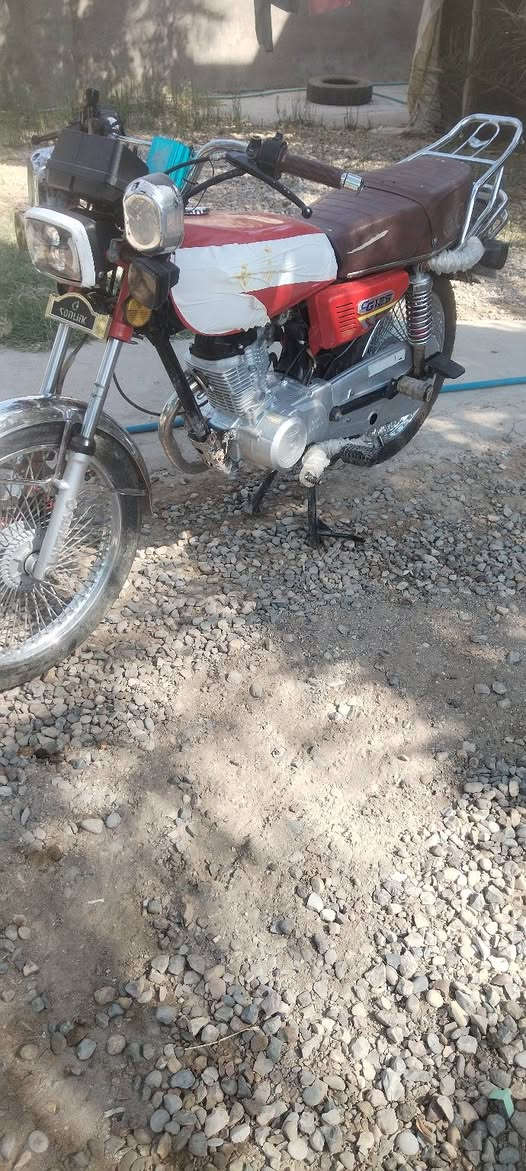 سعر ٦٠٠
سلام عليكم دراجه ٢٣ جديده مامدود عليهه سبانه بعدهه جديده بعقوبه ***********
