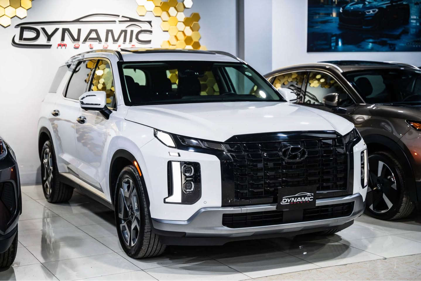 2024 HYUNDAI PALISADE

موديل :2024
مواصفات : فول
محرك : 6 سلندر 
وارد : امريكي
صبغ : فقط جنطة بدون داخل 
ارباك : كل سليم شركة✅✅✅
رقم : ( موقط) ( كاتي)
ناونيشان هةولير جادةي حديد و خشب پيشنگاي دايناميك موتورز
بو زانياري زياتر پةيوةندي بكةن بة وتس اب
*********** 
======================= أربيل, العراق
