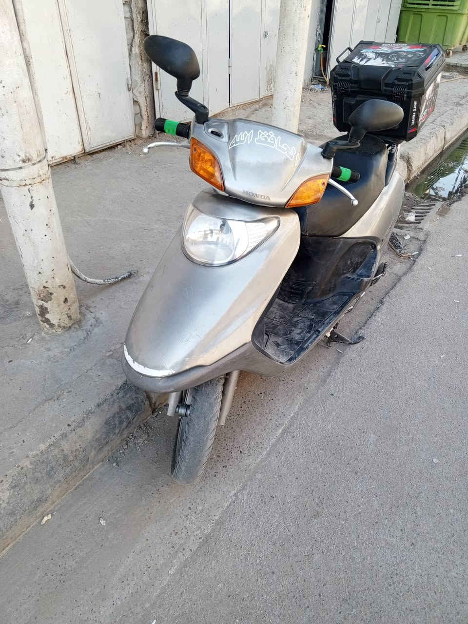 السلام عليكم درجه سبيسي مكفوله كفاله عمامه مكينه ما مفتوحه كهربايتها كلها شغله سلف هندر اشوف  بعينك  وتفحص مكاني بغداد المنصور  السعر  600 وبيها مجال قليل  الشراي يتصل  هذا رقمي  ***********
