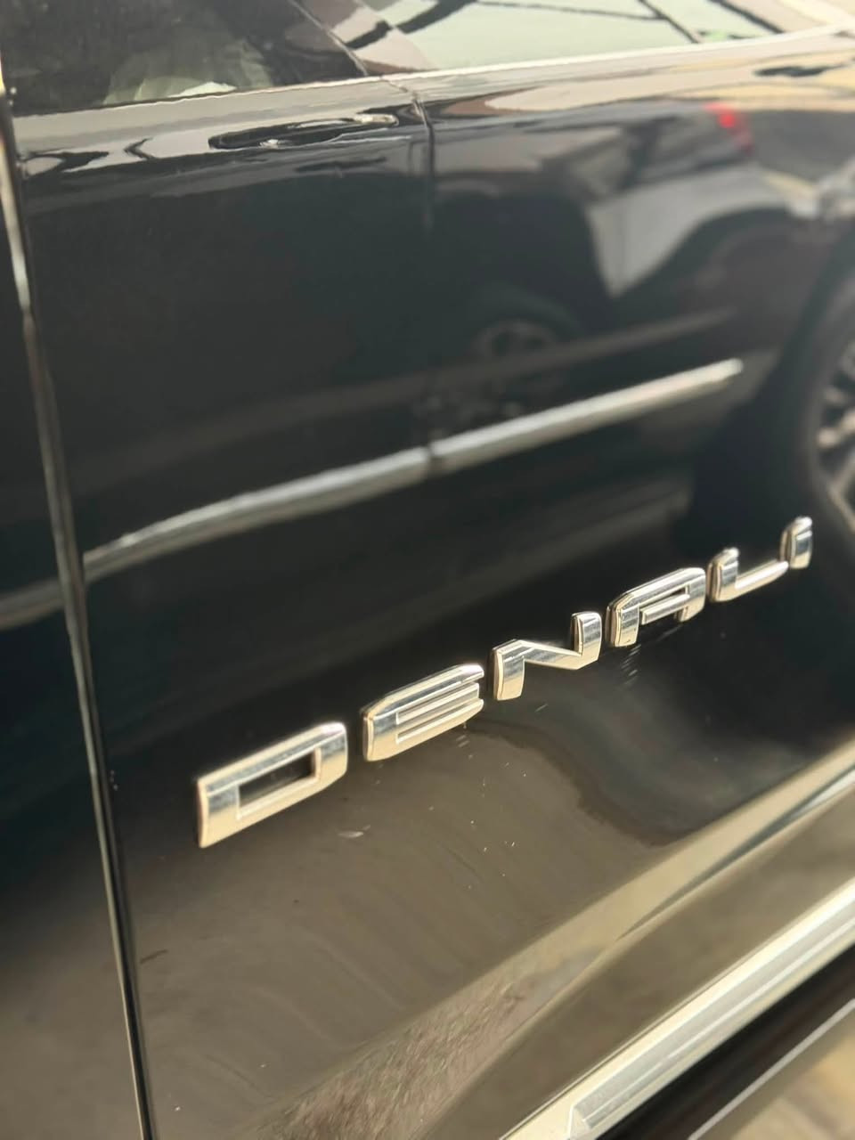 🧿معرض الملك لتجاره السيارات 🧿 

دخول جديد

‏(GMC DENAL)

🔥2️⃣0️⃣2️⃣4️⃣🔥

‏ GMC VIP  كشنات منفصل رئاسي

وكالة المنصور ضمان 5 سنوات 

النوع : GMC دينالي 
العداد : 0️⃣0️⃣ (زيرووووو) 
اللون : اسود
حجم المحرك : 6.2 لتر
عدد الاسطوانات : 8 سلندر
القوة الحصانيه : 420 حصان
الكير بوكس : 10 سرعات

فل مواصفات 

🔥نظام هيدروليك ( جكات )
🔥دخول ذكي للسياره ( بصمة )
🔥شاشات خلفية
🔥دفع رباعي دبل
🔥دوسات كهرباء
🔥شاشه اماميه كبيره
🔥شاشات عدد 2 خلفيات
كامرات 360 درجه
🔥كامرا خلفيه بالمرايه
 بانوراما طكتين
🔥شاحن واير ليس
🔥كشنات جلد
🔥كشنات كهرباء
🔥كشنات خلفي منفصل
🔥رادار تحديد مسار
🔥رادارات جانبيه
🔥رادار امامي
🔥ثلاث قطع تبريد
🔥هيترات بالكشنات تدفئه تبريد امامي خلفي
🔥دوسات كهرباء تفتح ويا الباب
🔥بصمه + بصمة ابوب 4
🔥صندوك كهرباء
🔥فورويل 4x4
🔥هند بريك بصمه
🔥استيرن كهرباء
🔥اتو ستوب
🔥حساسات خلفي امامي
🔥كشافات
🔥لايتات لد + فول زنون
🔥بكلايت لد خلفي
🔥كشنات الخلفيه كهرباء
🔥سبعه راكب
🔥داتو شو
🔥هيتر بالاستيرن
🔥فول تحكم ستيرن

للستفسار الاتصال على الارقام الخاصة بالمعرض او مراسلة الصفحة.
***********
***********
العنوان بغداد النهضه الفرع الثالث فرع المصرف
(نستقبل شراء ومراوس جميع انواع السيارات)
