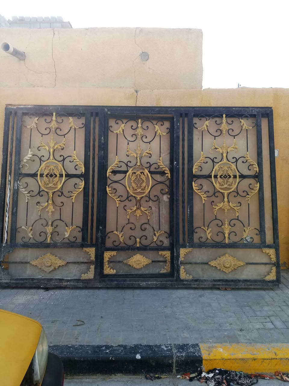 باب حديد خارجي اخو الجديد  للاستفسار *********** الحيانيه البصرة, العراق
