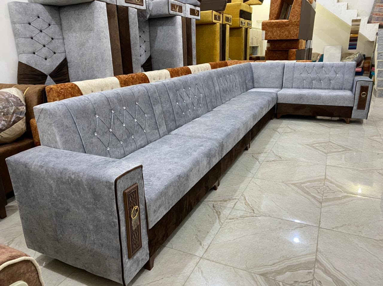 من رخصت الأدمن عرض لمده شهر فقط هذا عليه تخفيض ديوان 10مقعد فقط 240الف البيع لهل جمله فقط وتساب للحجز بجمله ***********عنوانه سليمانيه توصيل كل عراق متوفر
