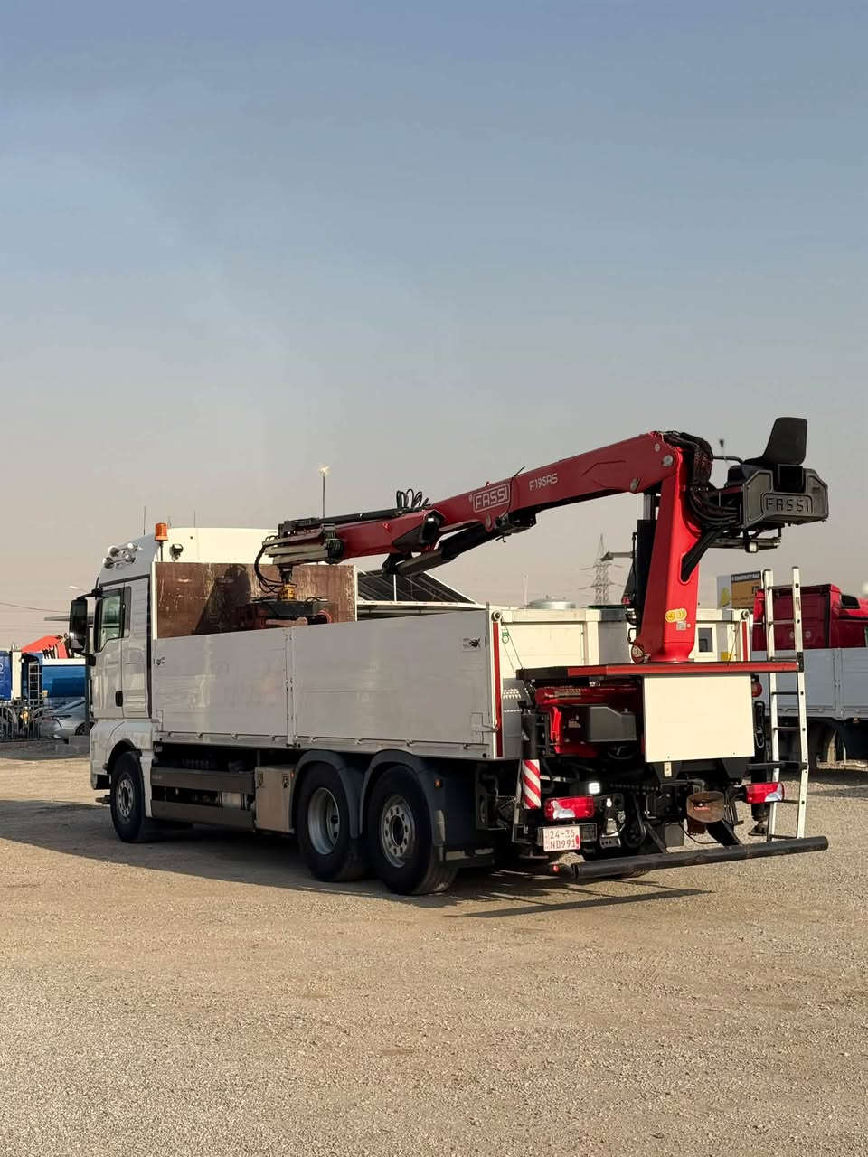 معرض مهدي اربيل
نوع : مان كرين بلوك
موديل : 2018
حجم :TGX 26.460 
ألون : ابیض
مواصفات: مان كرين بلوك بيلادي فول فول موسفات  دبل قمار كامير حساس كامير صفح خلفي رتايدر تبريد سلاج شاش كبير هور بيلادي كدام جبليس استيرن دوار بيلادي كرين فاسي حجم 195 ليفر حفار 2 سيلايت توب كماش جايز سيار مكفول من كولشي
گير :كهرباي 12 نمر
 العنوان : اربيل  قوشتب تريق كركوك  معرض مهدي اربيل 
***********
***********
