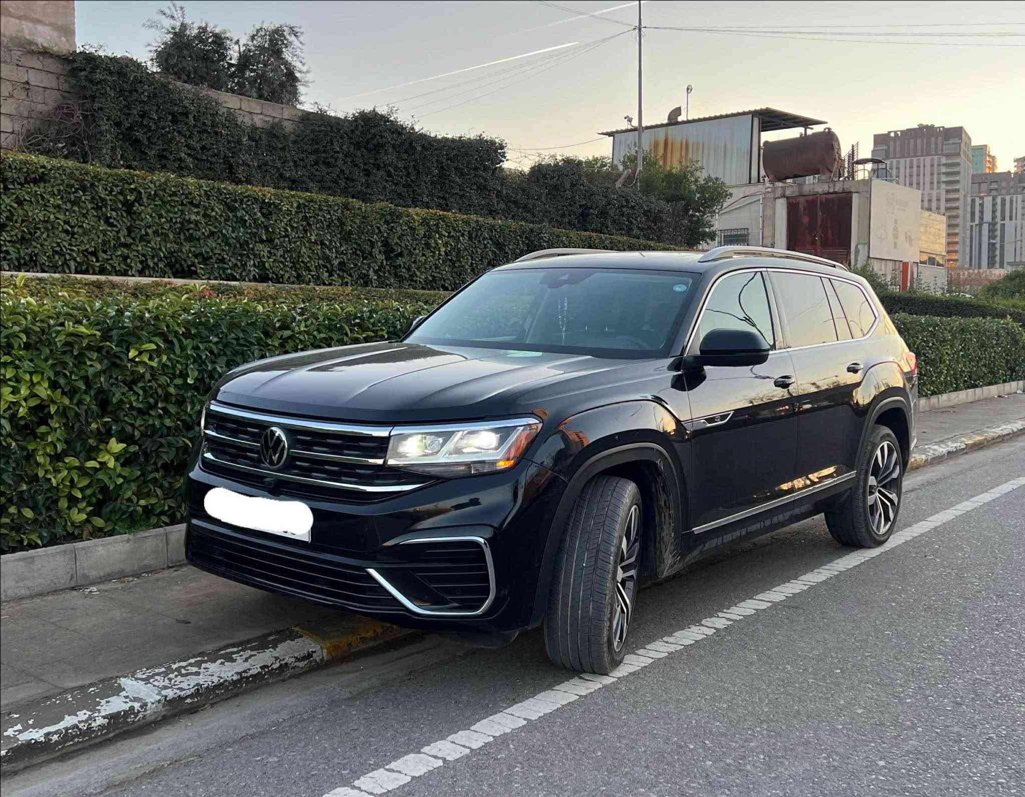 Volkswagen atlas family 2022
Sel R line premium
 يه ك ده رگاي بيلاد گوراوه فول فول فول مواسه فاته له اطلس

1V2FR2CA2NC531432
اوه ش ره قه م شانسي
*********** أربيل, العراق
