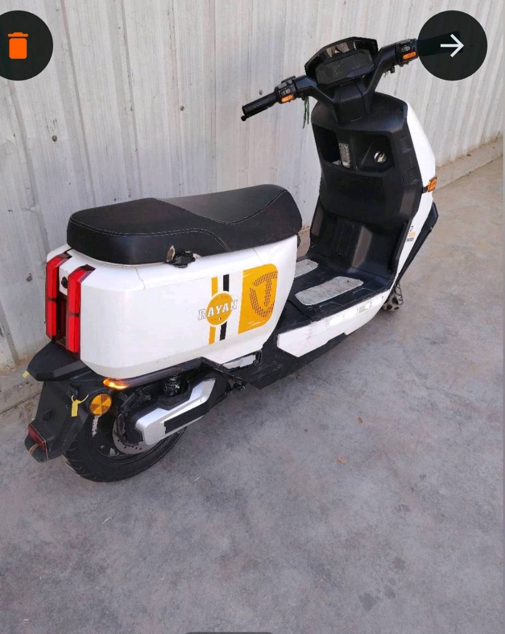دراجه شحن وحش الكون للبيع السعر 700.000 وبيها مجال دراجه ما ناقصها اي شيء دبل اشاره ما محترق بيهن لايت كلها كامله نمره 3  6 بطاريات الملف 2000 دراجه حلوه ونظيفه بس الشاحنه مالتها عطلانه تصلحها ب 5000