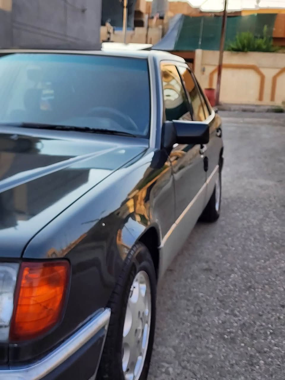 السلام عليكم مارسيدس w124
للبيع حجم ٢٣٠ اربعه سلندر كير شرط مكينه بدايه نفخ تبريد شغال السياره رقم نينوى حلوه السياره وكاعده 

مكان موصل  ***********
