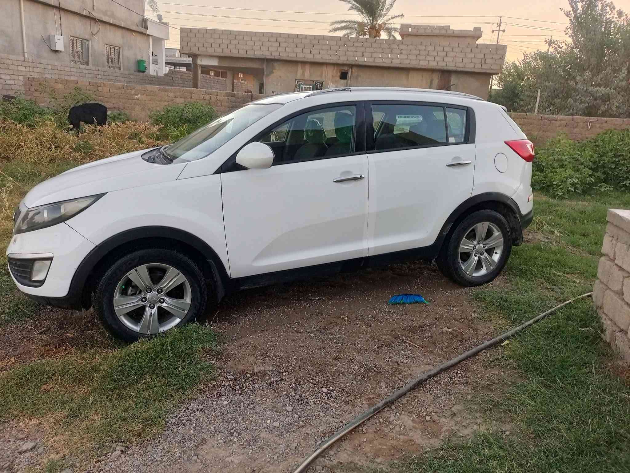 سلام عليكم 
كيه سبورتج 
موديل 11
محرك 2400
دوش سياره جاهزه محرك كير صدر تخم تايرات كلو شرط تبريد شغال ثلج يرهم مراوس حسب القناعه اتصا ل ***********
