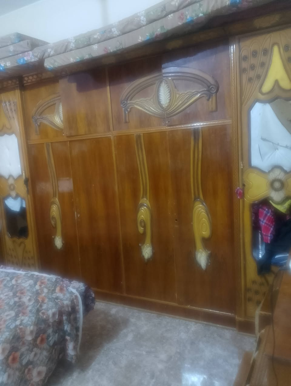 غرفة نوم • ام ست بوب • بعقوبة الرحمة