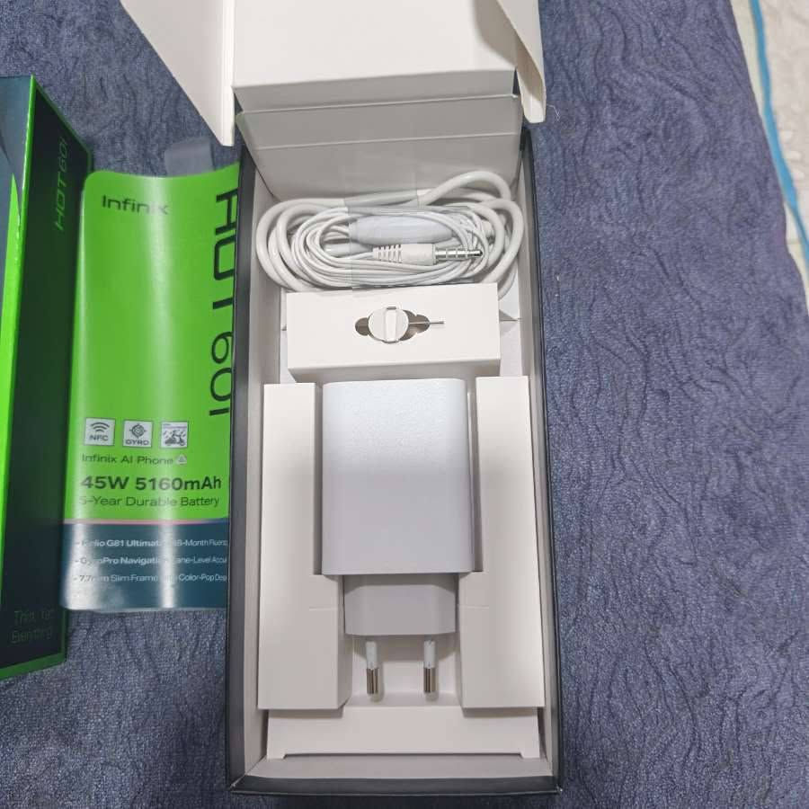 السلام عليكم 
الجهاز جديد مستخدم شهر فقط 
infinix HOT 60i
الذاكرة 265 8رام البطاريه 5160 120HZ
يشغل ببجي 60فريم
شاحنه الحهاز 45واط سريع
الكامره 50MP
مدعوم بAI
باكيت الجهاز موجود بلكامل هوا وملحقاته
السعر ١٥٠وبي مجال
بغداد الغزاليه ***********واتساب المو شراي لا يراسل
