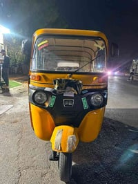 تكتك كفاله من اي شي  للبيع موديل 21مكان  بغداد حريه رقم 07702624982