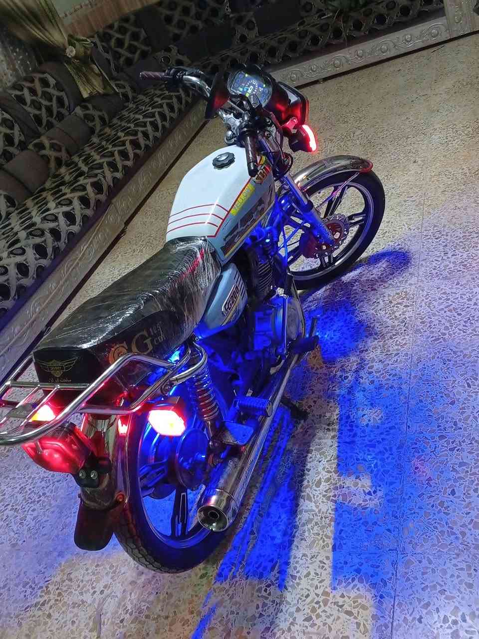 ايراني • ٢٠٢٤ • ٢٠٠